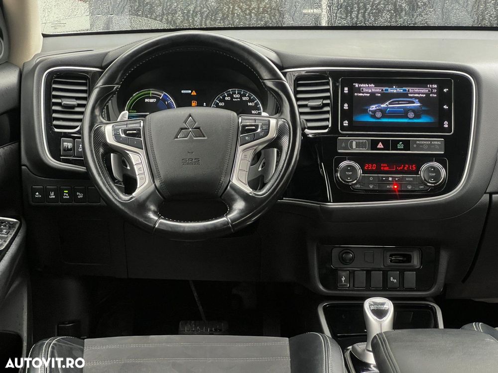 Mitsubishi Outlander - 8
