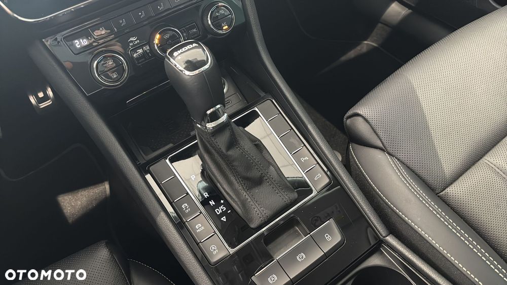 Skoda Superb 2.0 TDI SCR L&K DSG - 16