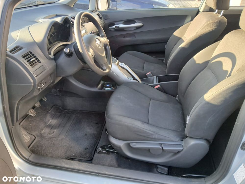 Toyota Auris 1.4 VVT-i Terra - 12