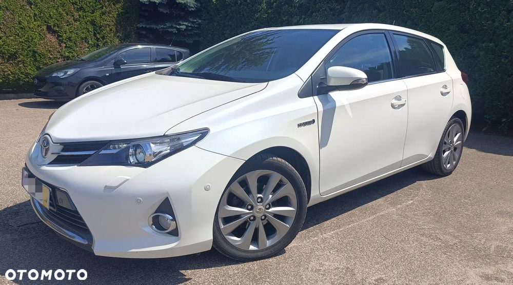 Toyota Auris 1.8 HSD Luna - 1