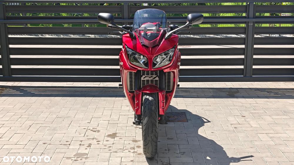 Yamaha FZ - 2