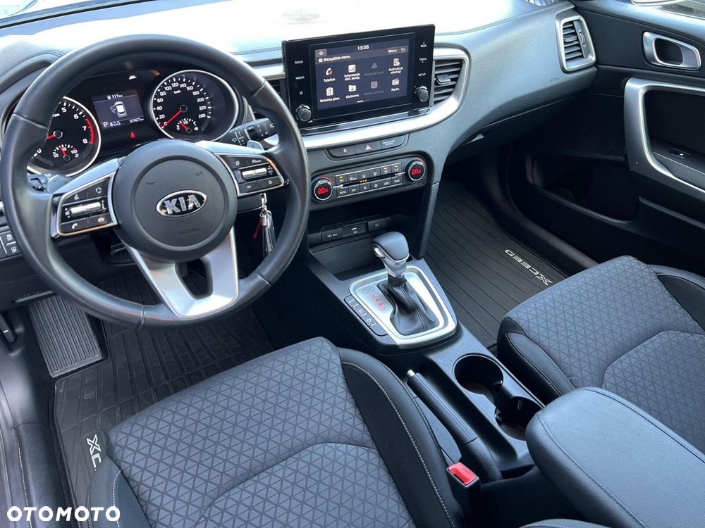 Kia XCeed - 23