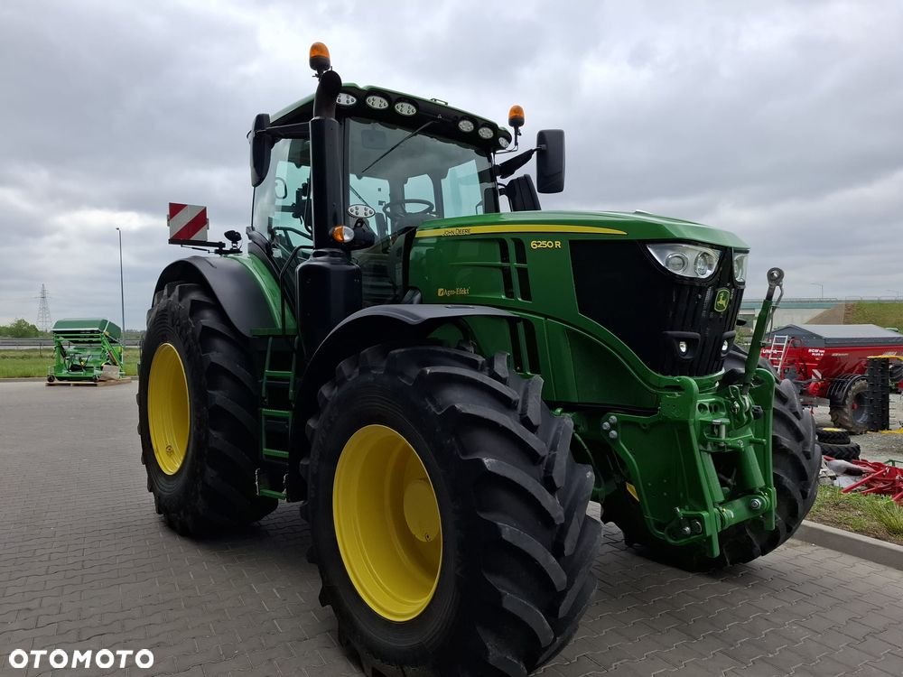 John Deere 6250R - 2
