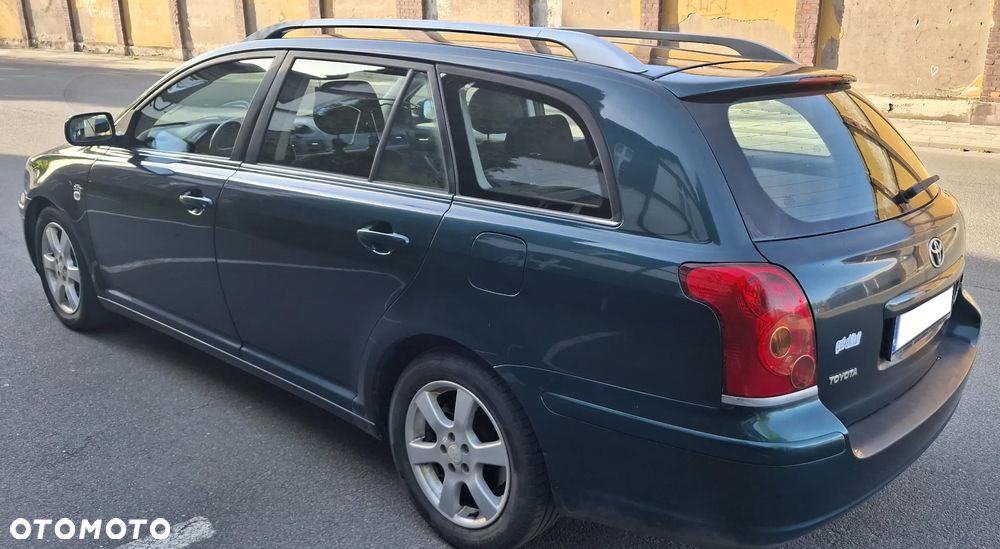 Toyota Avensis 2.0 D-4D Sol Plus - 4