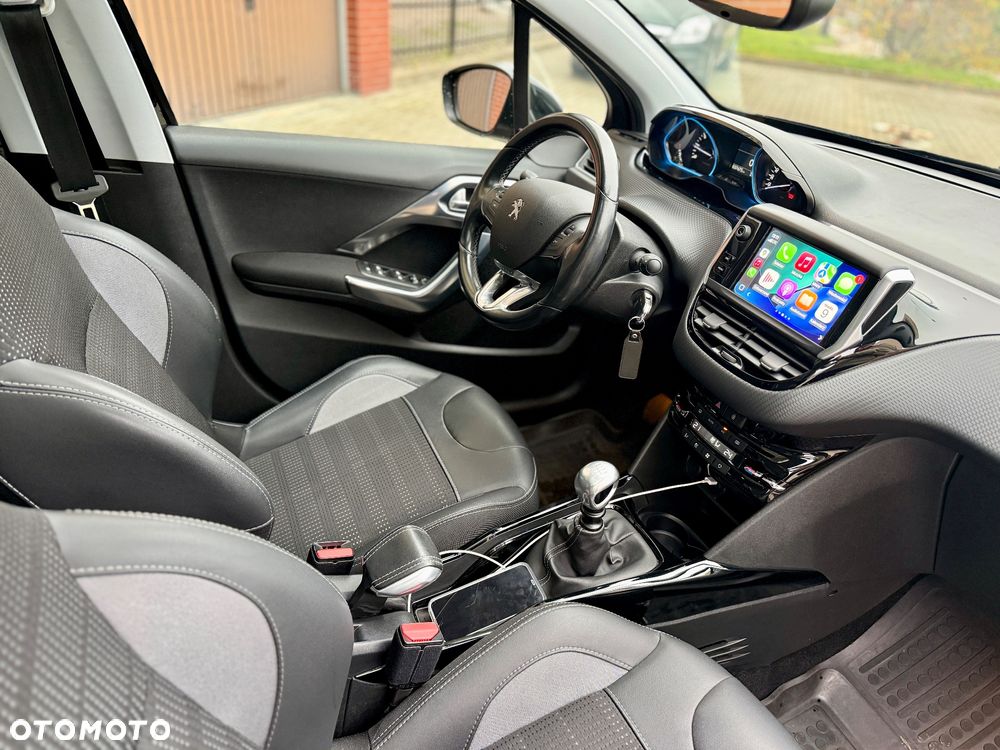 Peugeot 2008 1.2 PureTech Allure S&S - 5