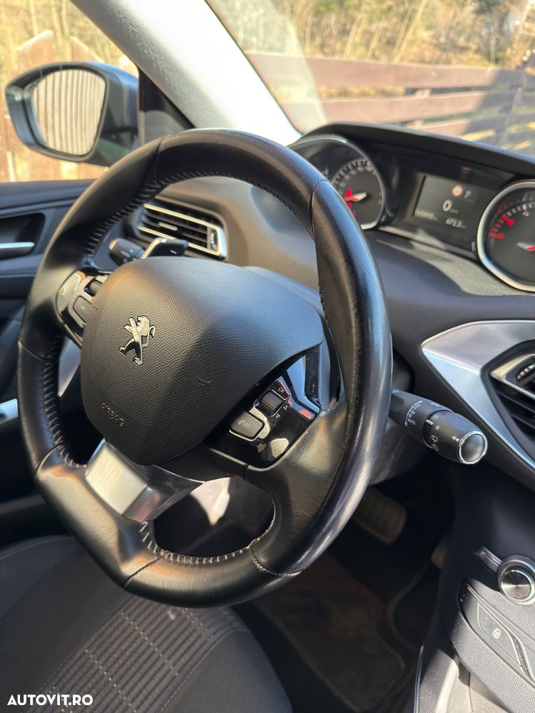 Peugeot 308 BlueHDi FAP 130 EAT8 Stop & Start Allure - 19