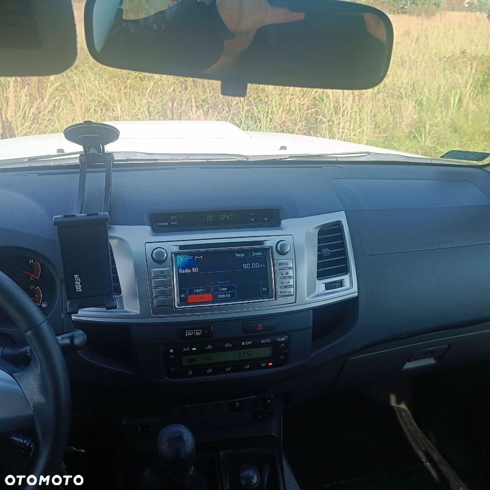 Toyota Hilux 3.0 D-4D SR5 - 13