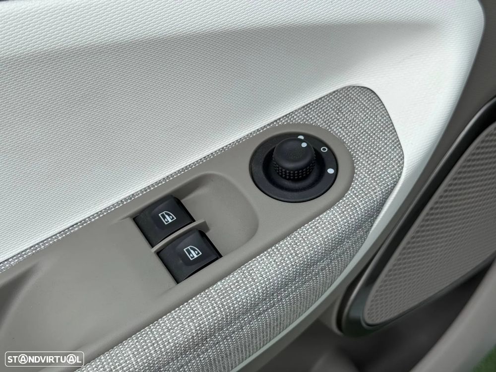 Renault Zoe (c/ Bateria) 41 kwh Intens - 25