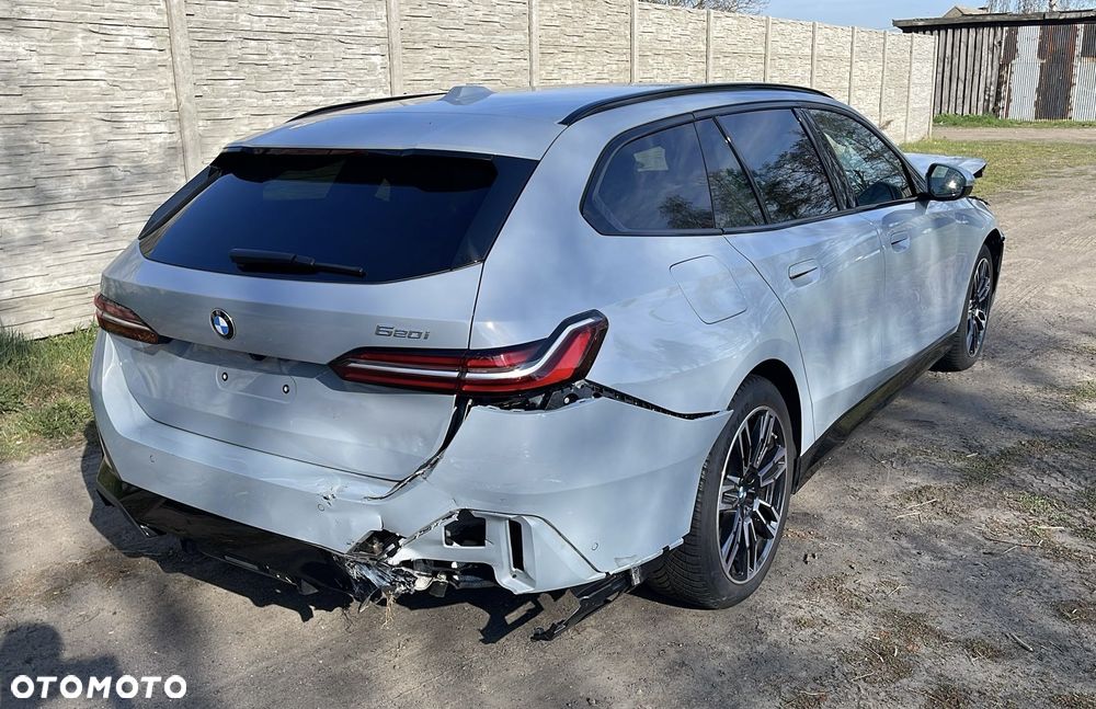 BMW Seria 5 520i M Sport Edition - 9