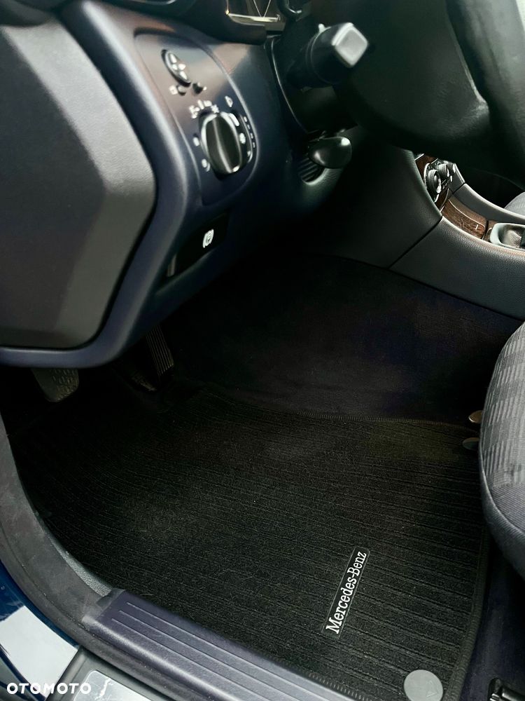Mercedes-Benz Klasa C 200 Kompressor Classic - 12
