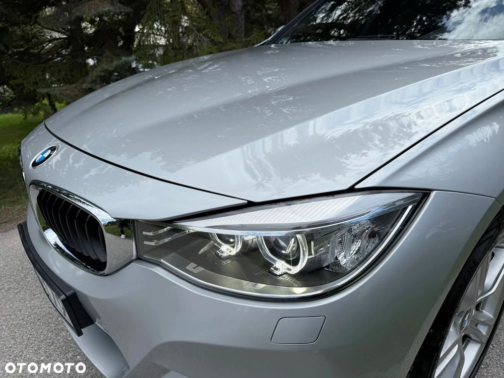 BMW Seria 3 335i xDrive M Sport - 35