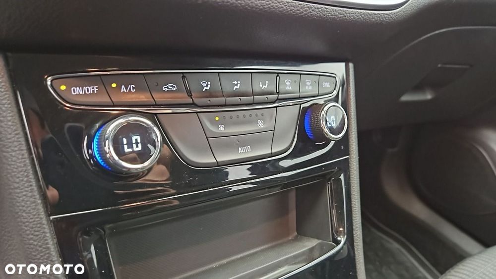 Opel Astra 1.5 CDTI Elegance S&S - 19