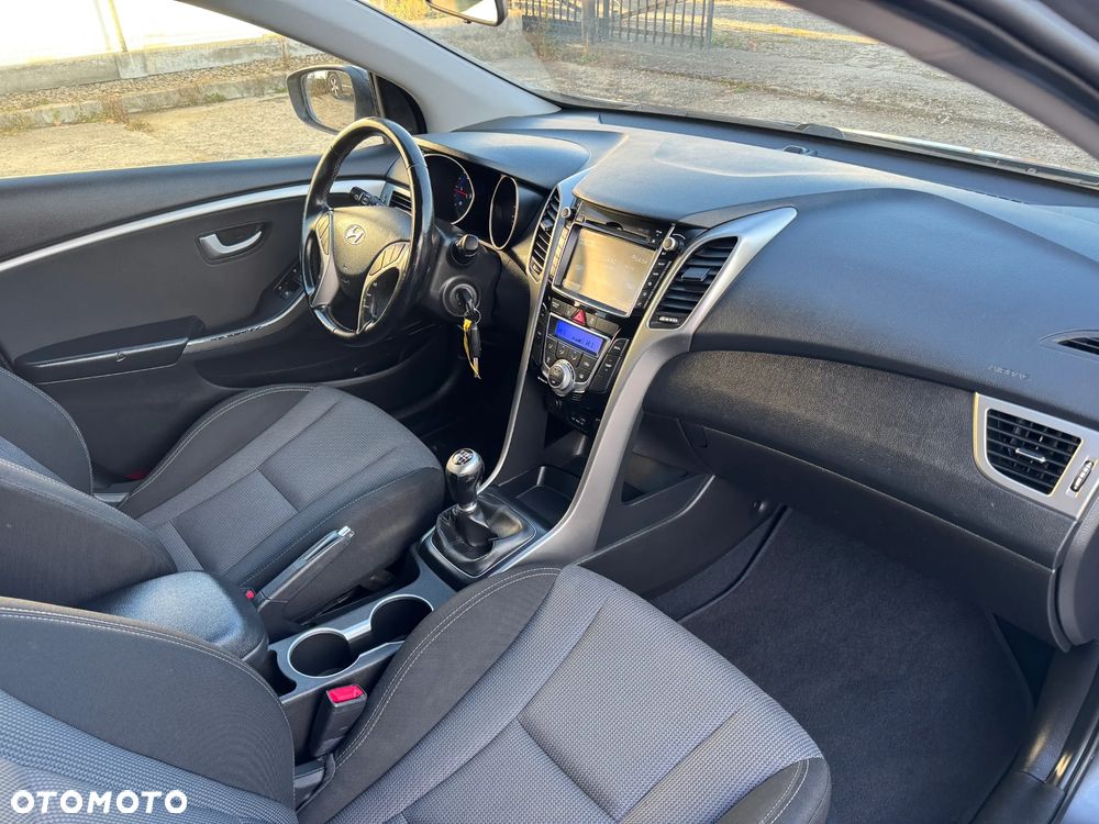 Hyundai i30 1.6 CRDi Premium - 3