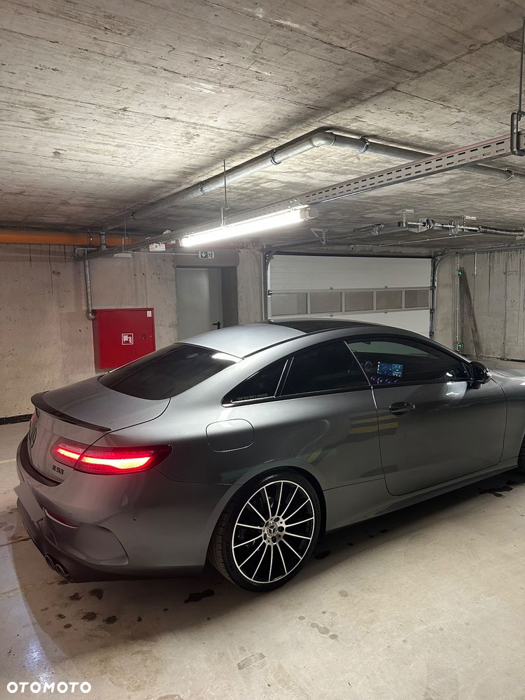 Mercedes-Benz Klasa E 300 Coupe 9G-TRONIC - 5