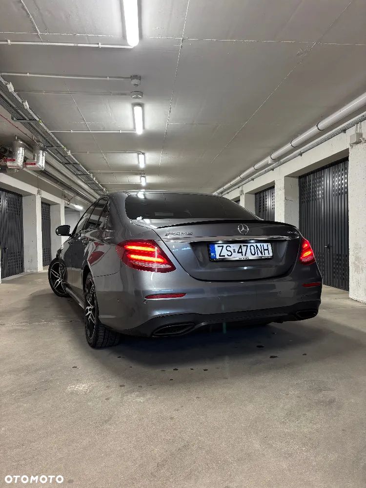 Mercedes-Benz Klasa E 220 d 4-Matic 9G-TRONIC - 3
