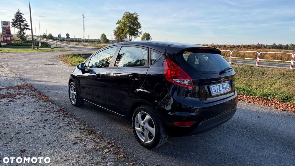Ford Fiesta 1.25 Ambiente EU5 - 28