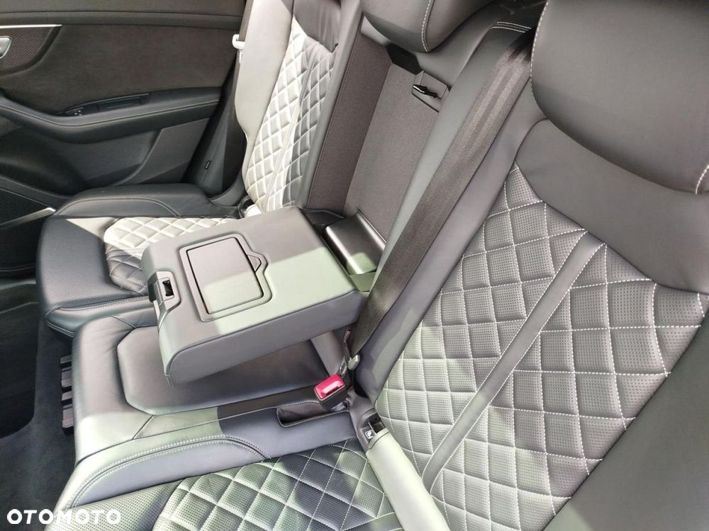 Audi SQ8 - 25