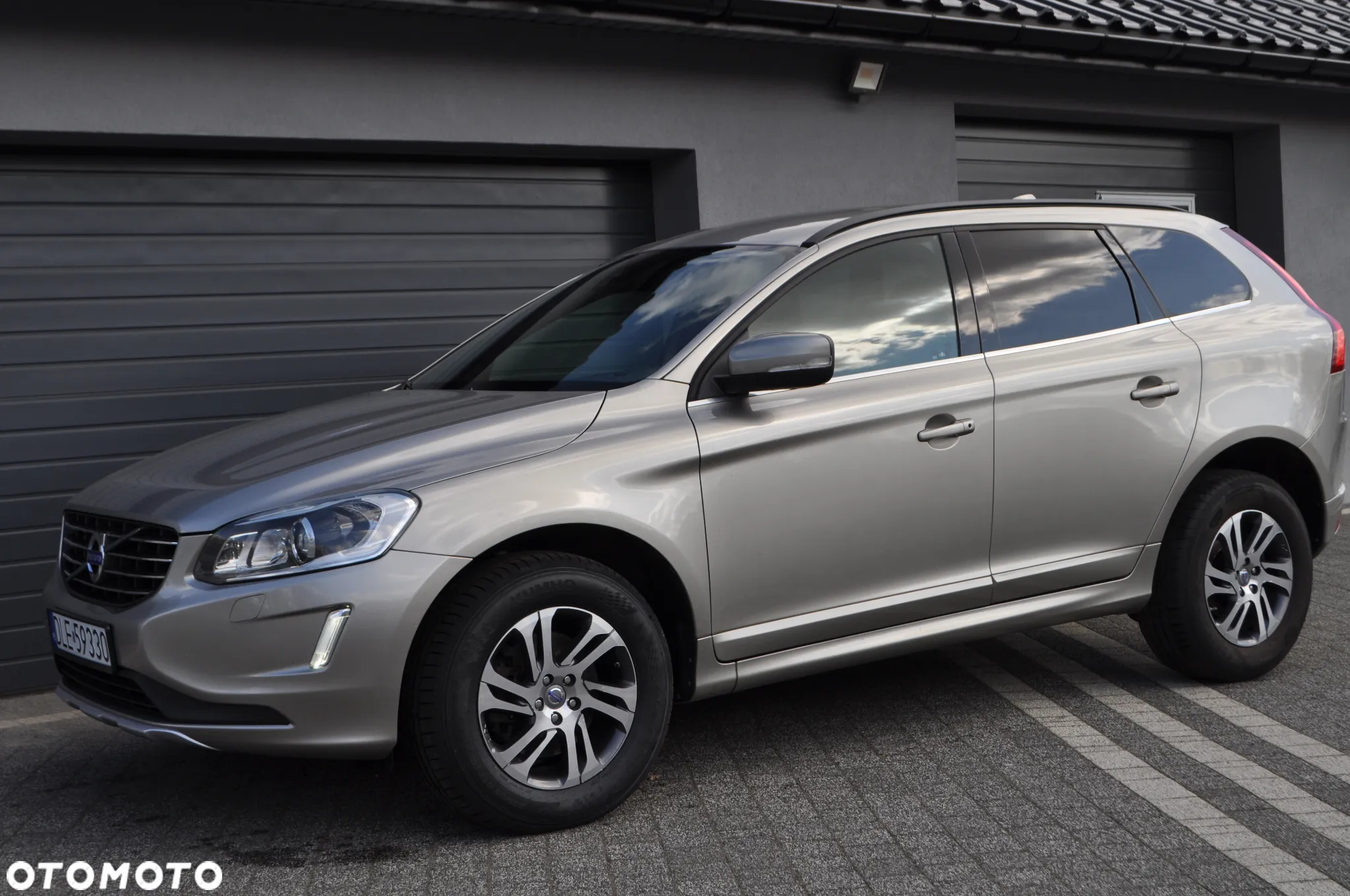Volvo XC 60 D4 Drive-E Momentum - 5