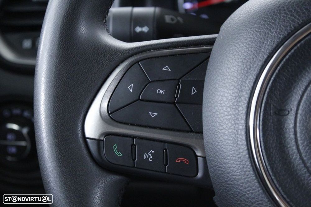 Jeep Renegade 1.0 T Limited - 23