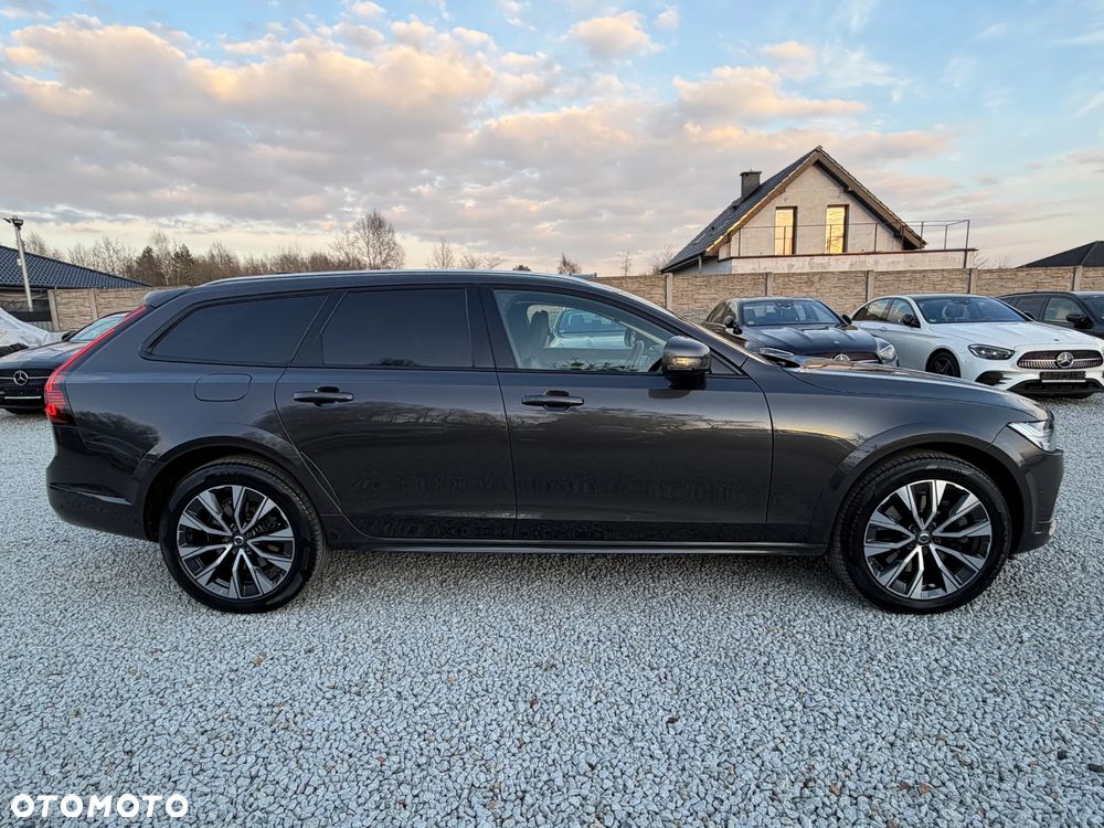 Volvo V90 Cross Country B5 D AWD Ultimate - 19