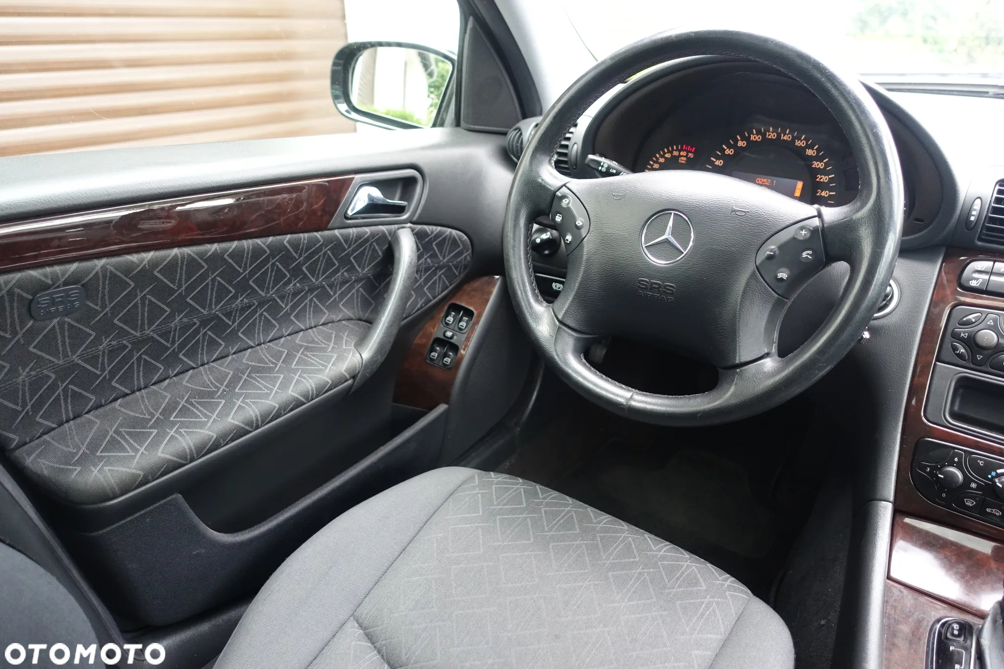 Mercedes-Benz Klasa C 180 T Kompressor Automatik Avantgarde - 15