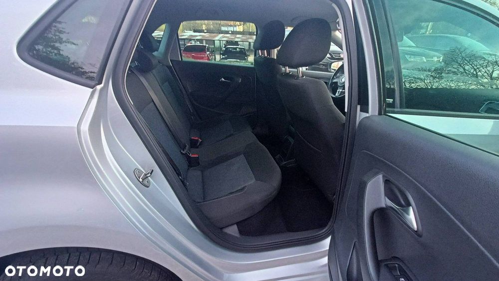 Volkswagen Polo 1.4 16V Trendline - 22