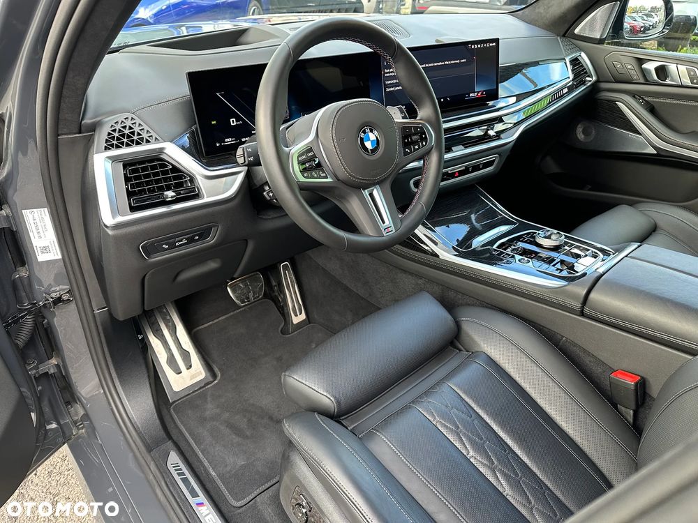 BMW X7 2025