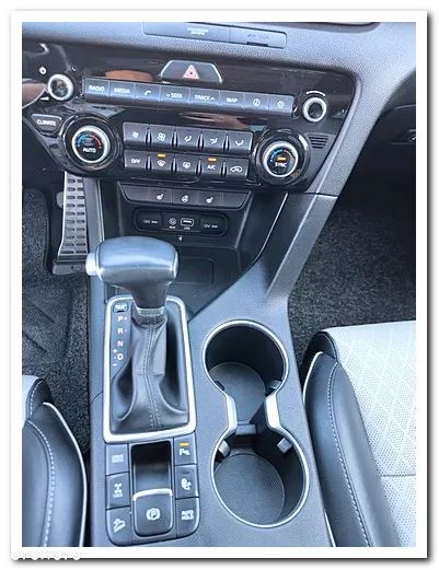 Kia Sportage 2.0 CRDI AWD Vision - 24