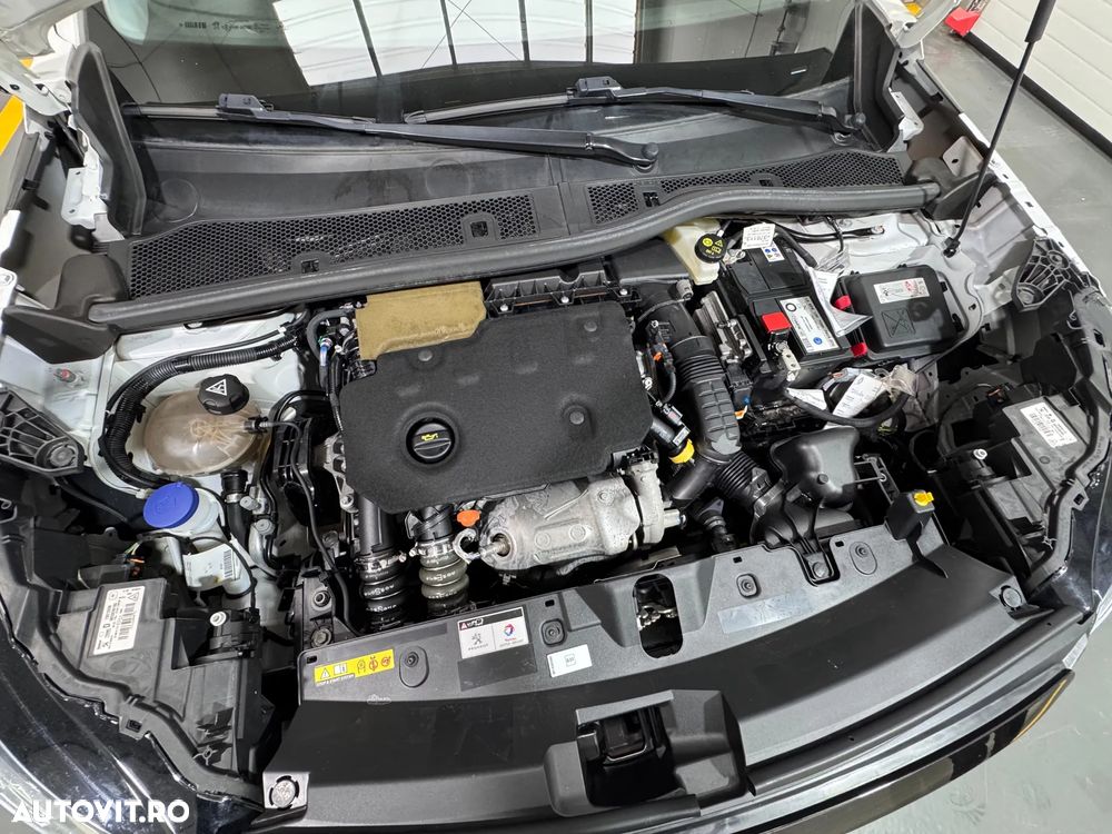 Peugeot 2008 1.5 BlueHDI EAT8 STT GT - 36