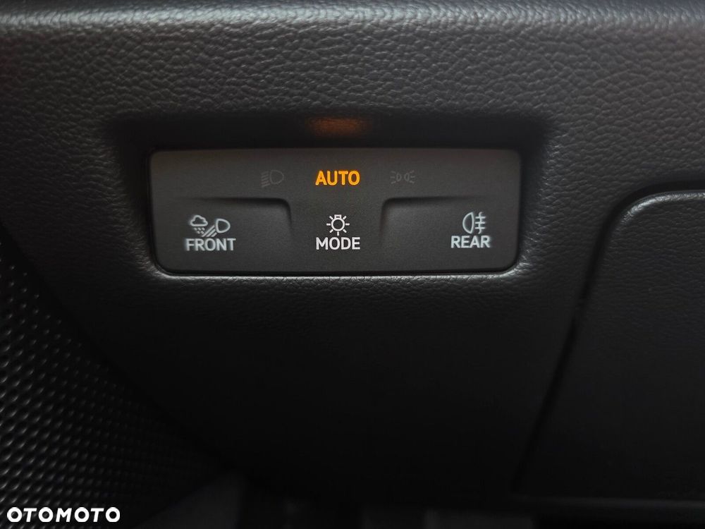 Volkswagen Passat Variant 2.0 TDI EVO Elegance DSG - 11