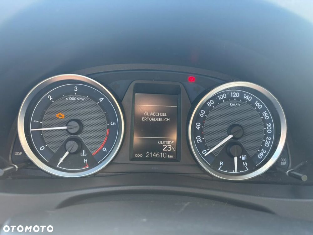 Toyota Auris 1.4 D-4D - 5