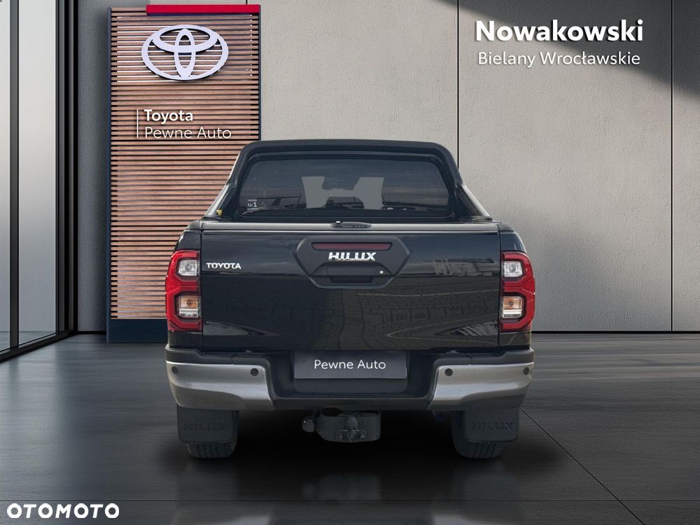 Toyota Hilux - 4