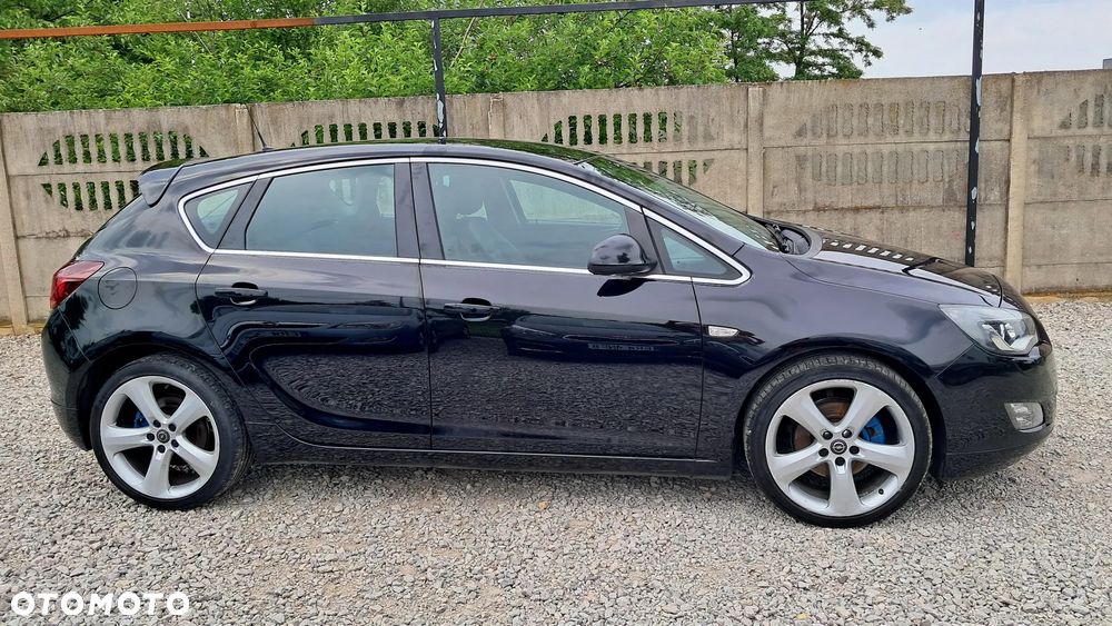 Opel Astra GTC 1.6 Turbo Edition - 12