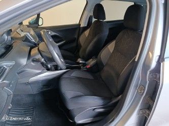 Peugeot 2008 1.2 PureTech Style - 30
