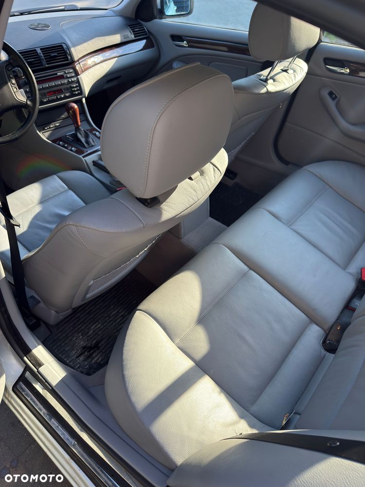 BMW Seria 3 325i - 10
