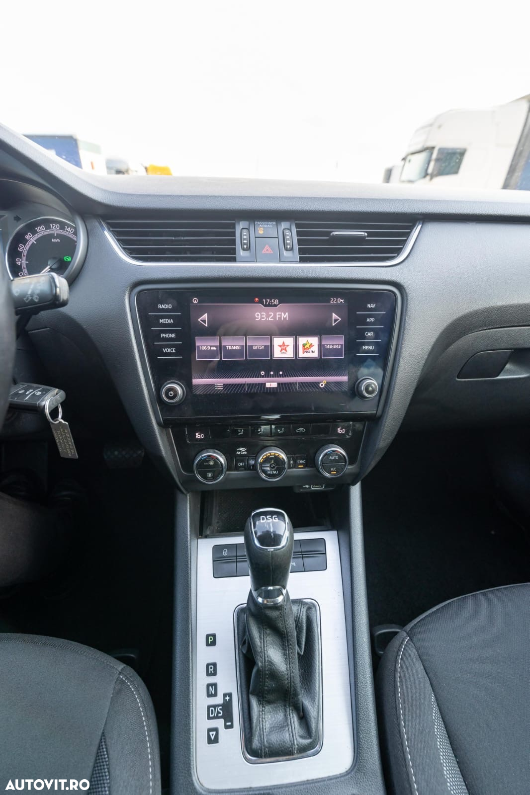 Skoda Octavia 1.6 TDI DSG Ambition - 13