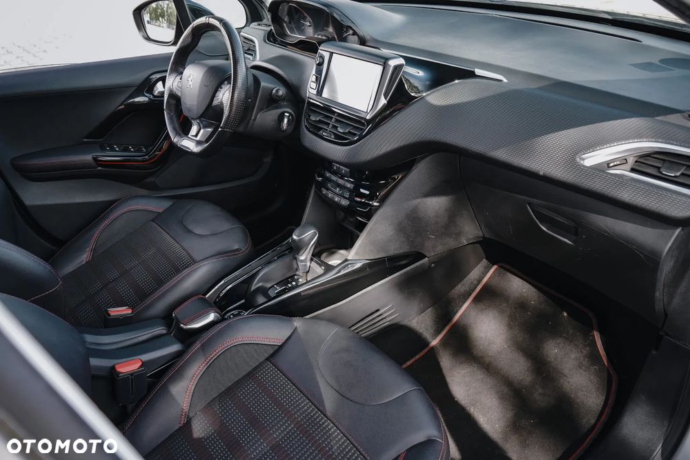 Peugeot 2008 PureTech 130 Stop&Start EAT6 Allure - 19