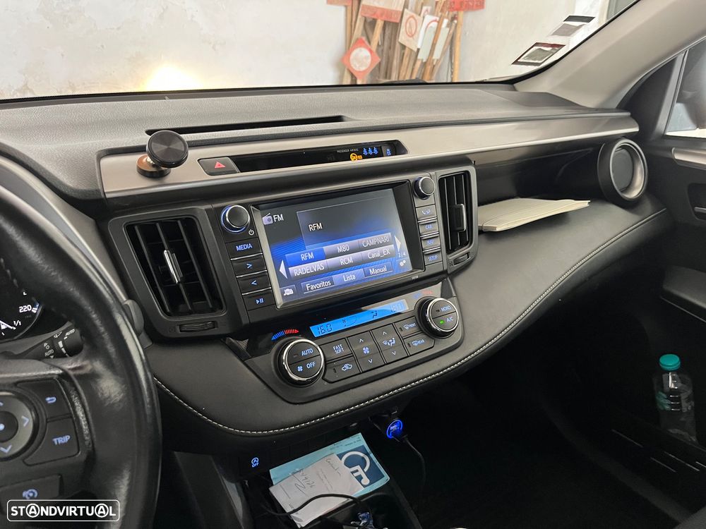 Toyota RAV4 2.0 D-4D Comfort - 8
