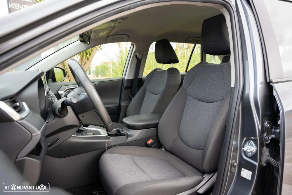 Toyota RAV4 2.5 HDF Comfort - 21