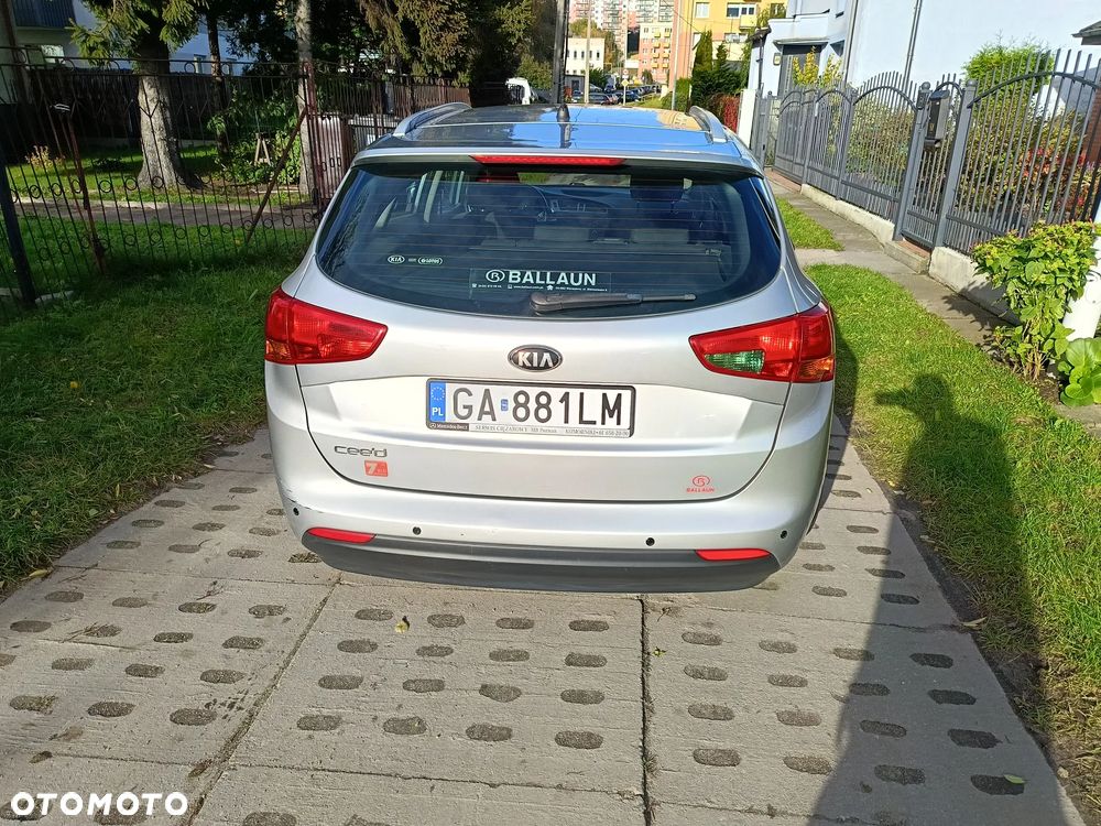 Kia Ceed Cee'd 1.6 GDI L - 10
