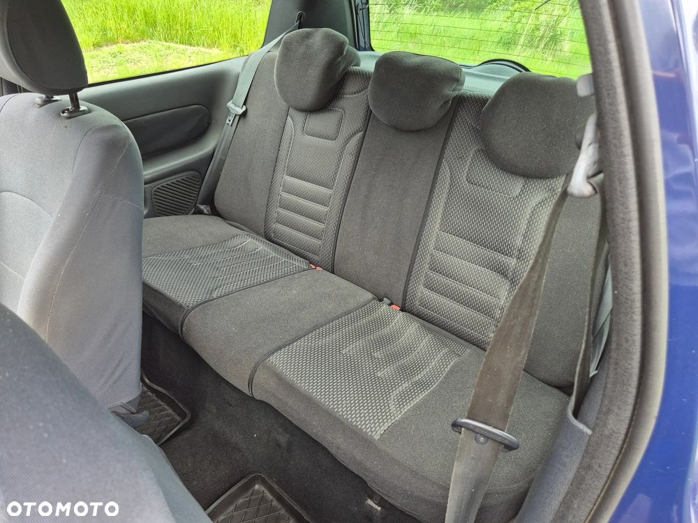 Renault Clio - 16