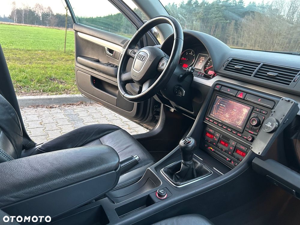 Audi A4 Avant 3.0 TDI quattro - 26