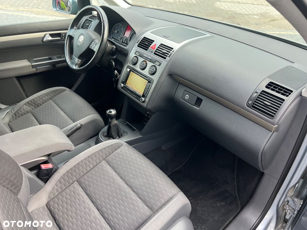 Volkswagen Touran 2.0 TDI Trendline - 25