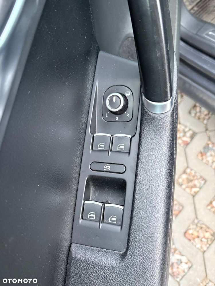 Volkswagen Passat 2.0 TDI DPF DSG Highline - 13
