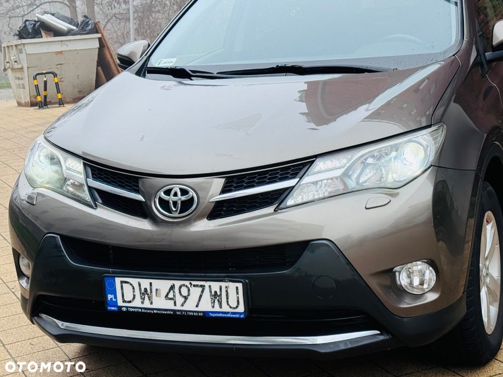 Toyota RAV4 2.0 D-4D Premium 4x2 - 4