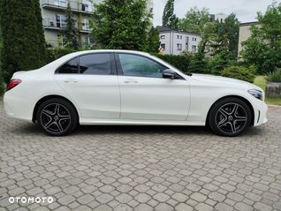 Mercedes-Benz Klasa C 200 9G-TRONIC