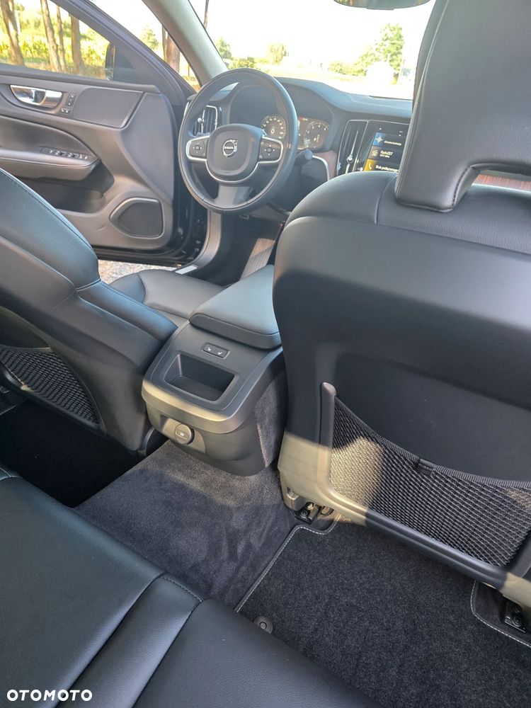 Volvo S60 B5 B AWD R-Design - 37