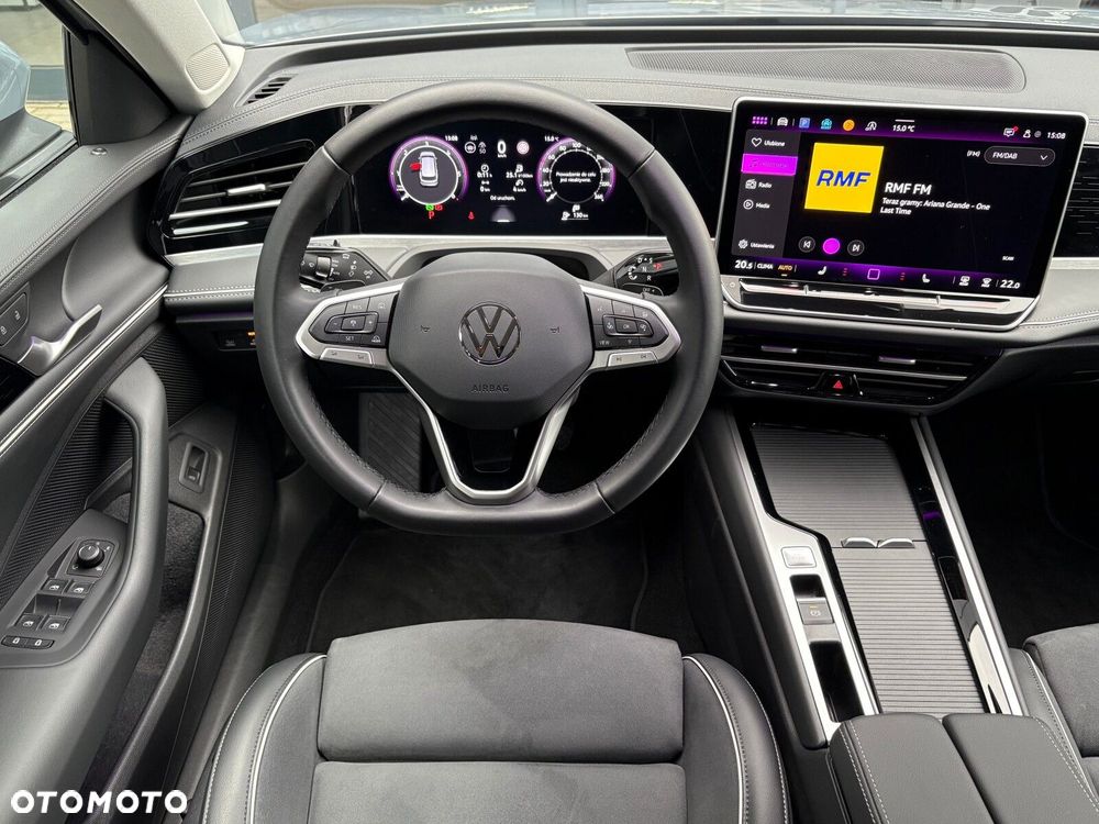 Volkswagen Passat Variant 2.0 TDI EVO Elegance DSG - 13