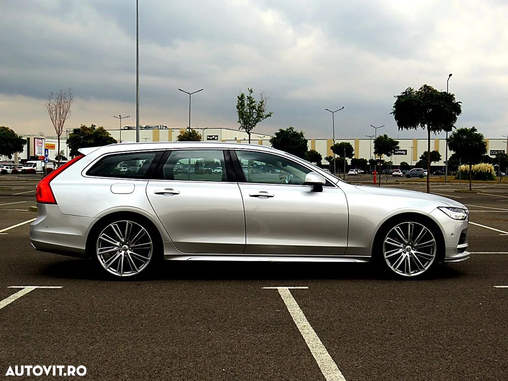 Volvo V90 D5 AWD Geartronic Momentum Pro - 4
