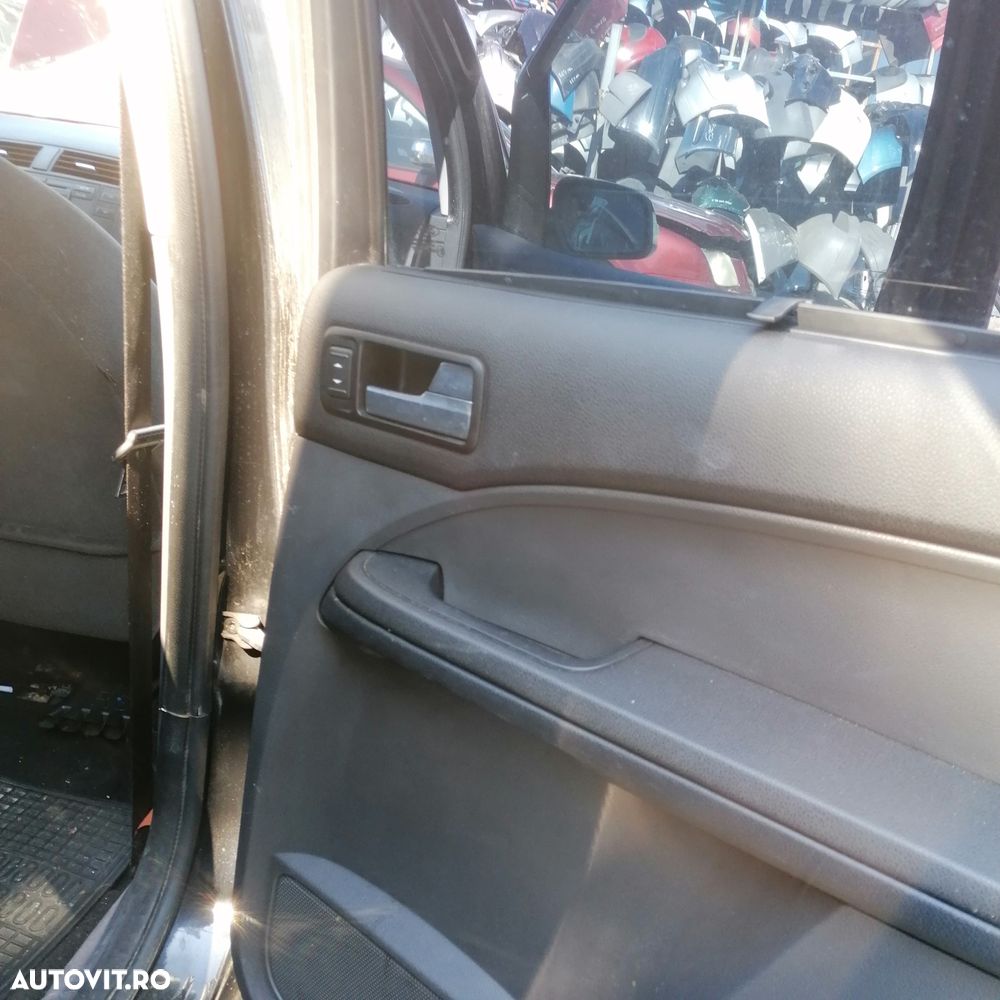 Dezmembrari  Ford C-MAX 1  2003  > 2010 1.6 TDCi Motorina - 19